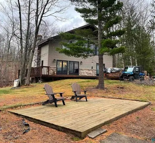 10200 Teepee TRL, Iron River, WI 54847