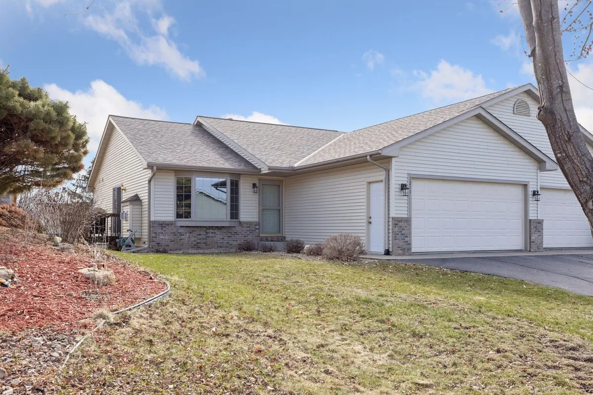 1211 Emily CIR, River Falls, WI 54022