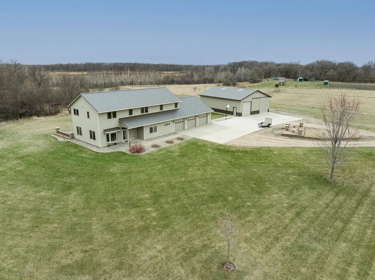 7626 Childs Lake RD SE, Hudson Twp, MN 56308