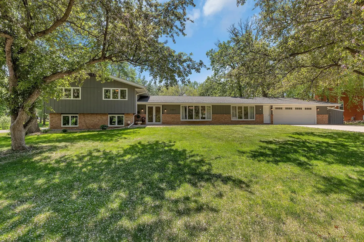 2004 13th ST S, Saint Cloud, MN 56301