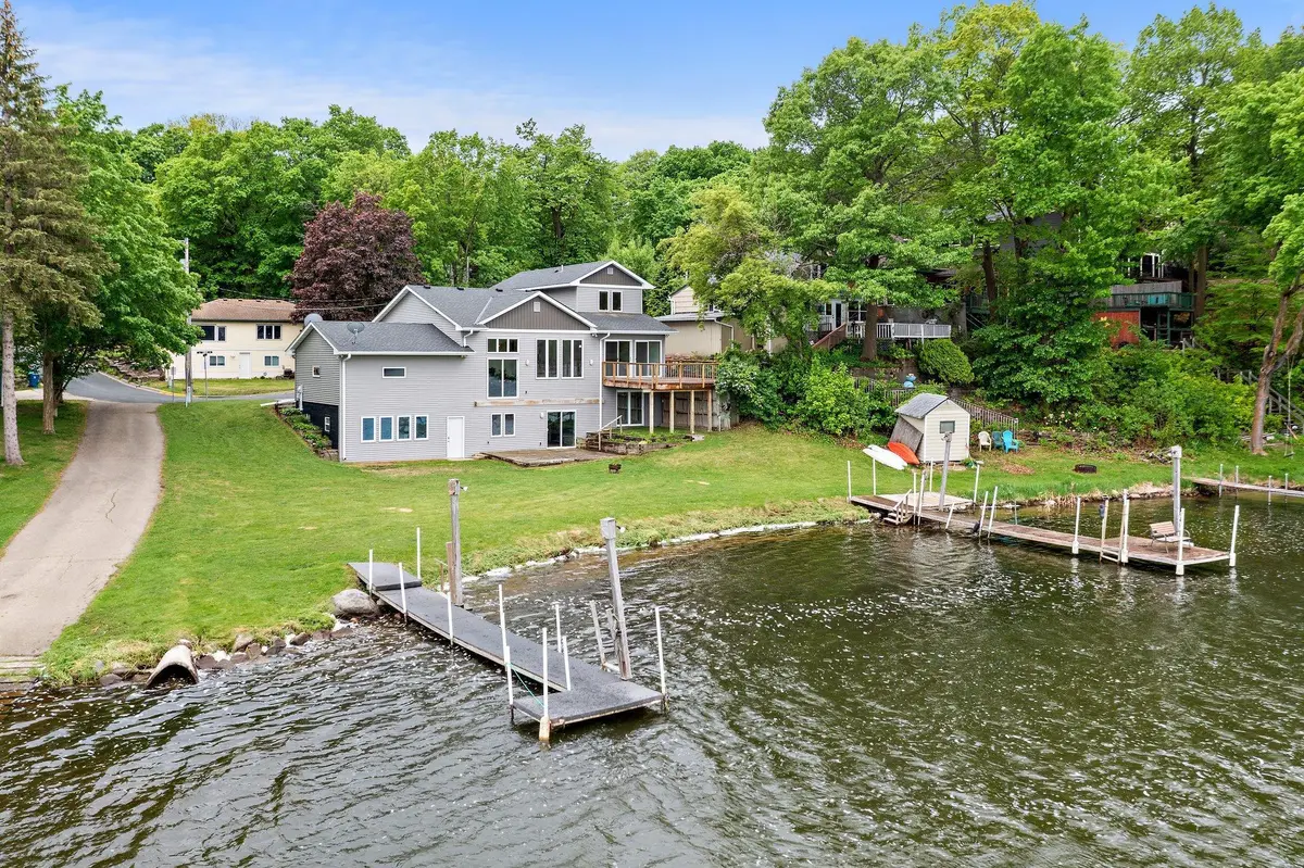6300 Linden LN, Mound, MN 55364