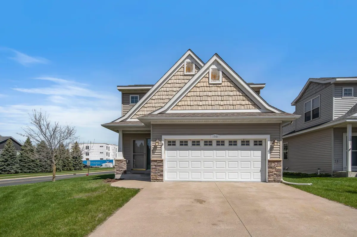 1501 Praha ST SE, New Prague, MN 56071