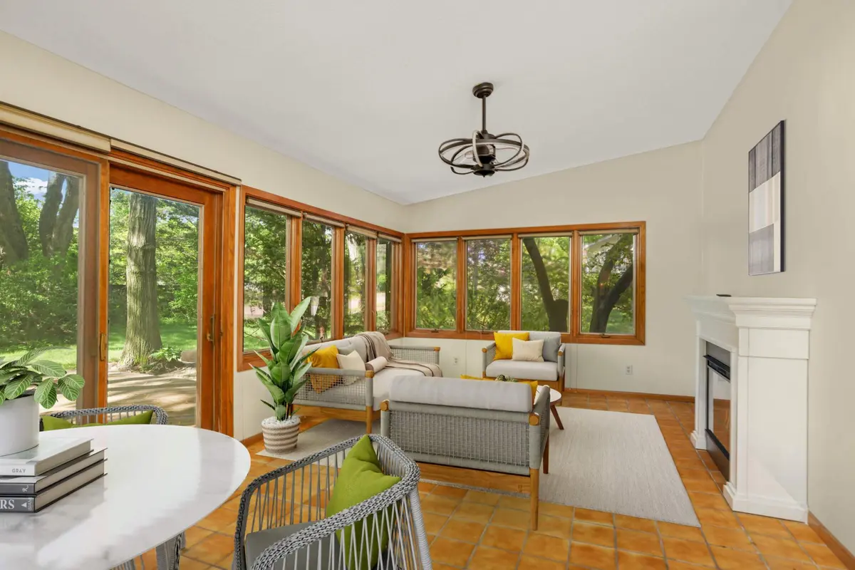 15423 Boulder Creek DR, Minnetonka, MN 55345