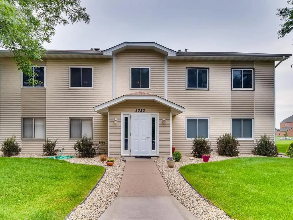 3333 Nevada AVE N #3302, Crystal, MN 55427