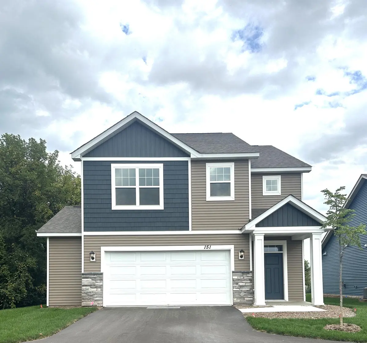 151 Snowdrop TRL, Waconia, MN 55387