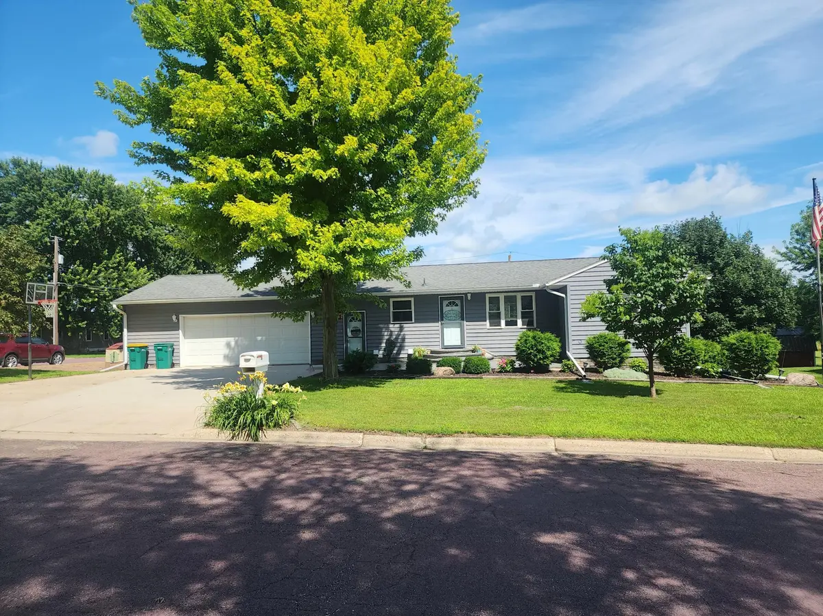 112 Lynn ST, Sherburn, MN 56171