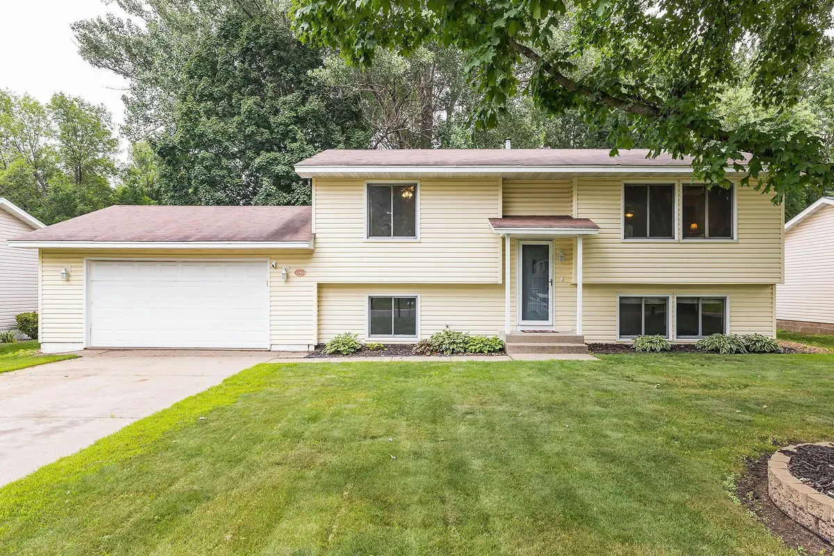 11918 Utah AVE N, Champlin, MN 55316