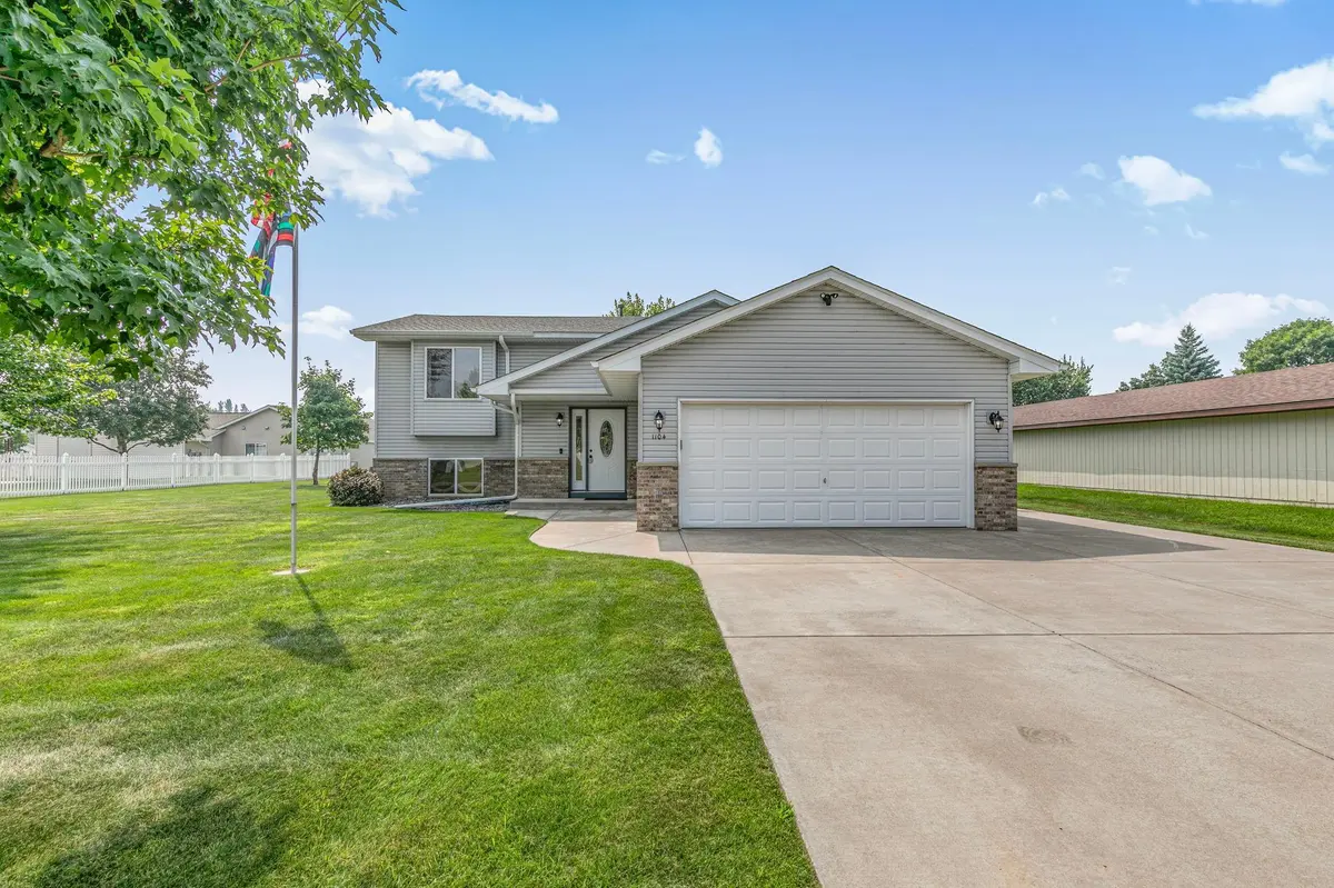 1104 E Able ST, Saint Joseph, MN 56374