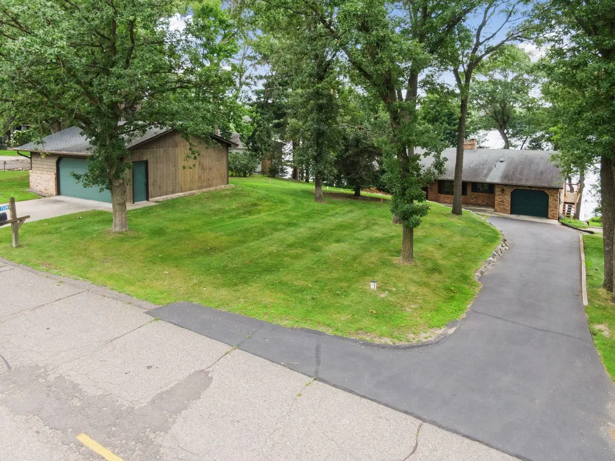 11539 42nd ST SE, Clear Lake, MN 55319