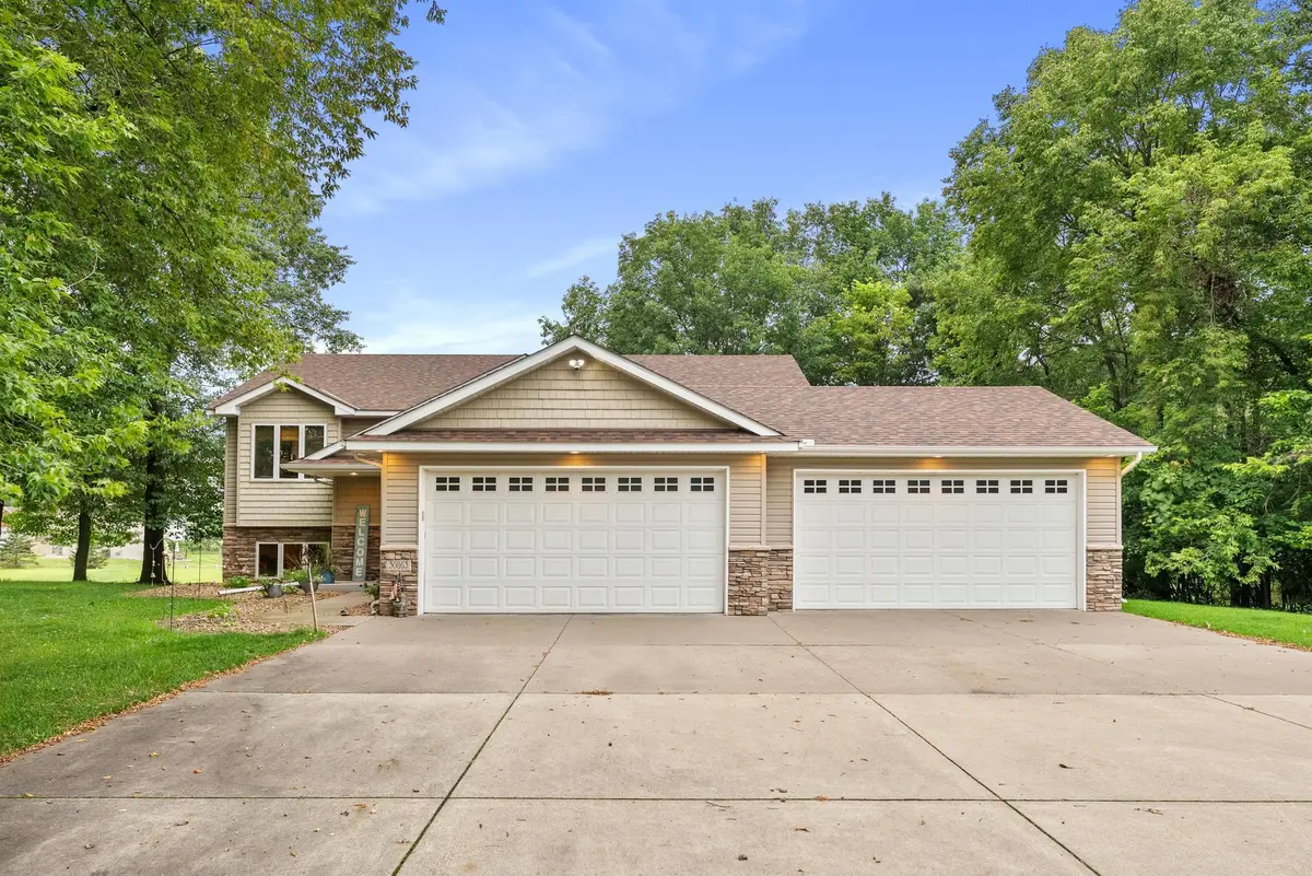 30863 105th ST, Princeton, MN 55371