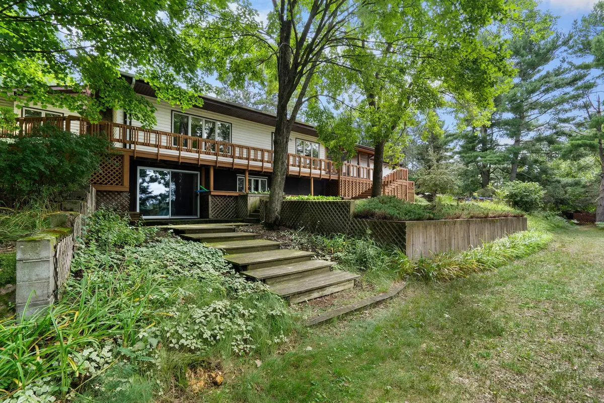 N4821 Tozer Lake RD, Bashaw Twp, WI 54801