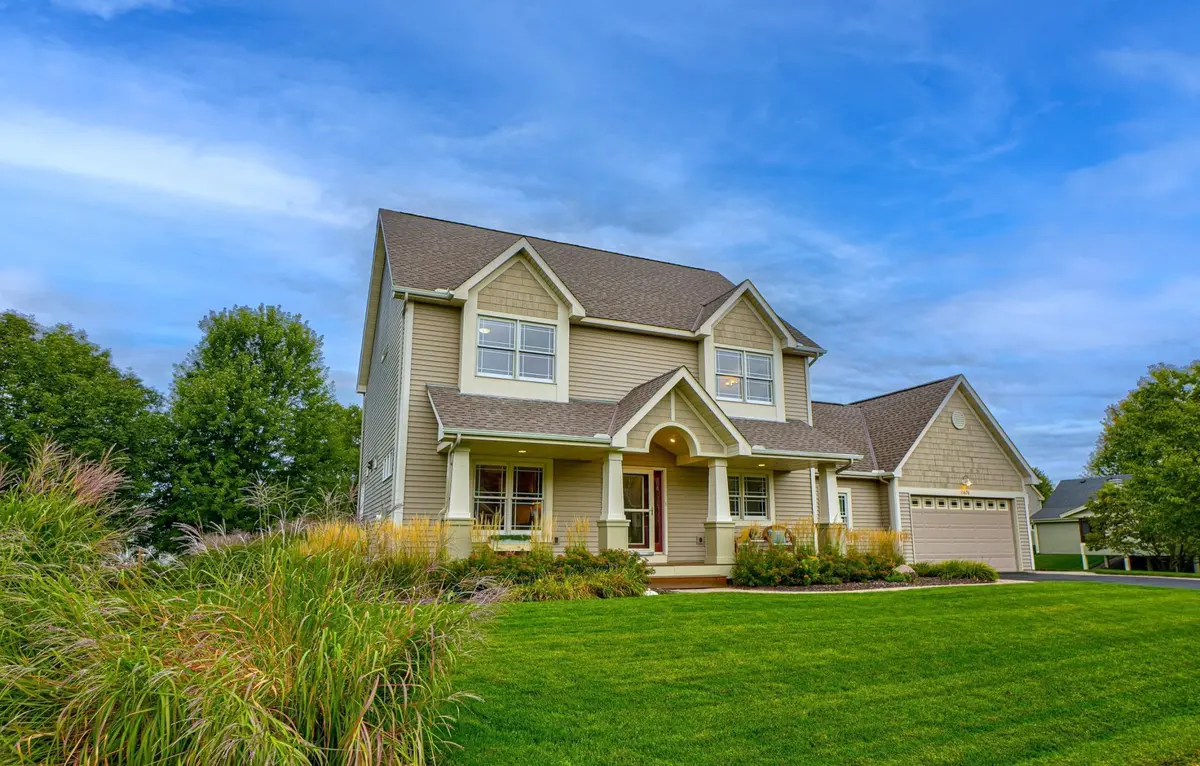 11676 Little Bluestem LN N, Lake Elmo, MN 55042