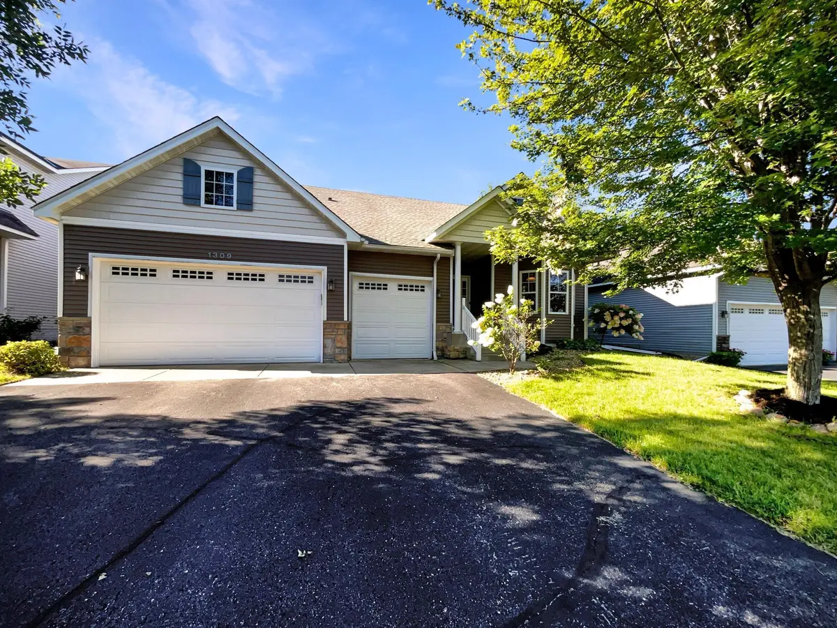 1309 Timber LN, Buffalo, MN 55313