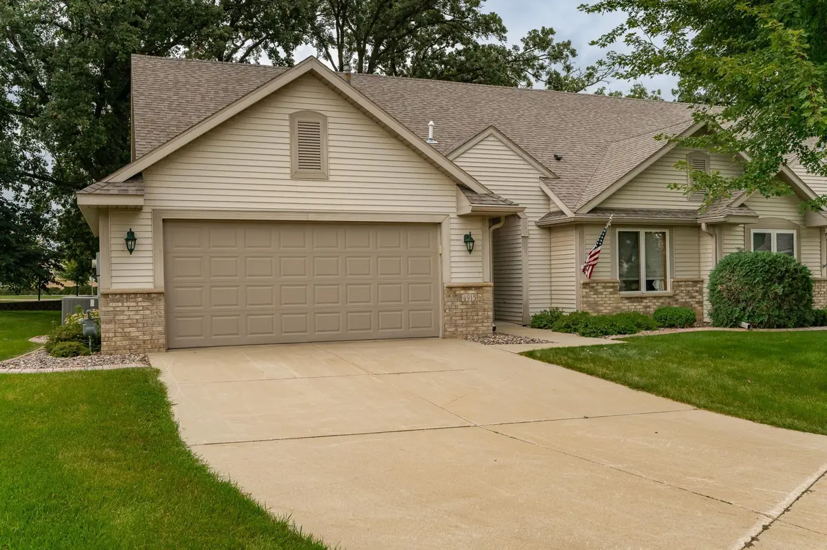 4915 Oaklawn LN NW, Rochester, MN 55901