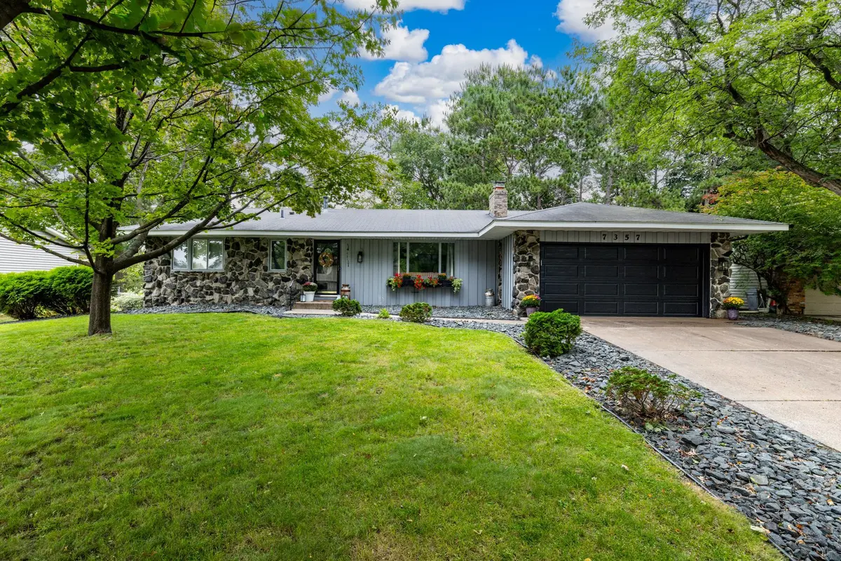 7357 Inwood AVE S, Cottage Grove, MN 55016