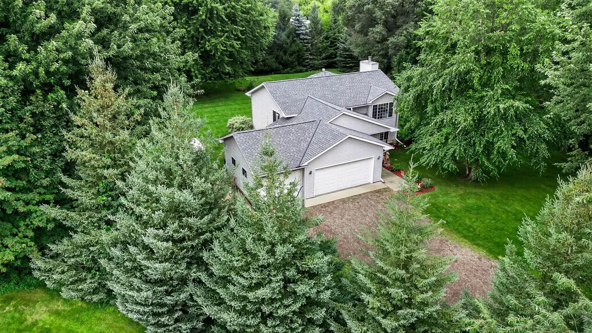 W12354 694th AVE, Prescott, WI 54021