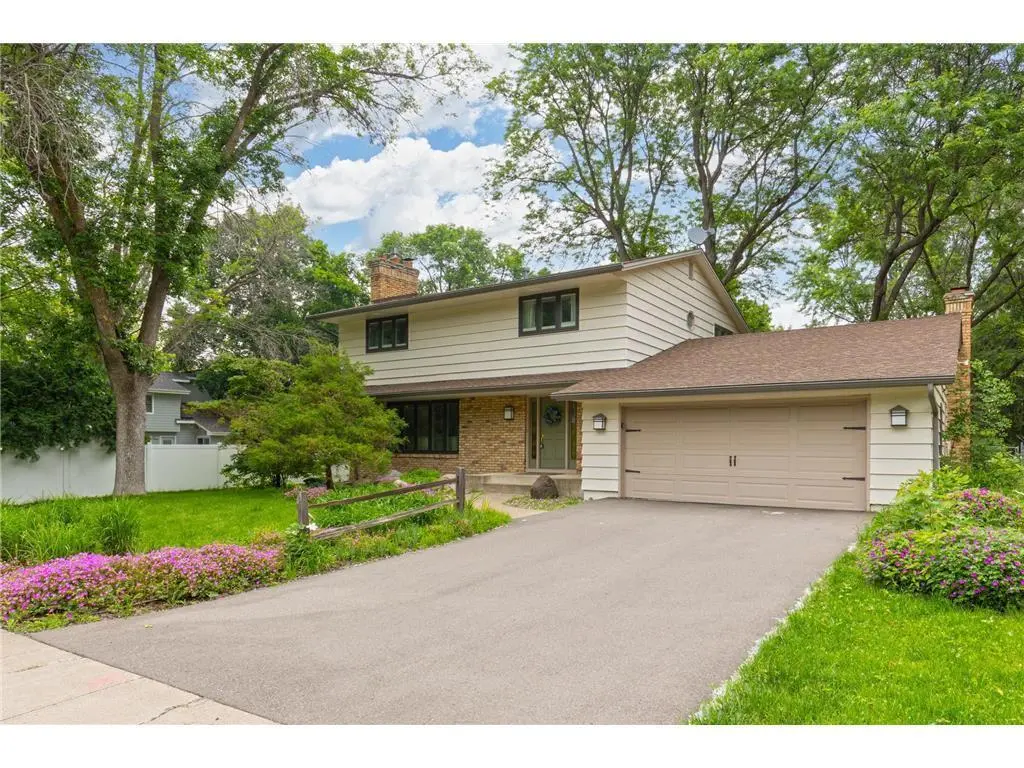 6521 Gleason RD, Edina, MN 55439