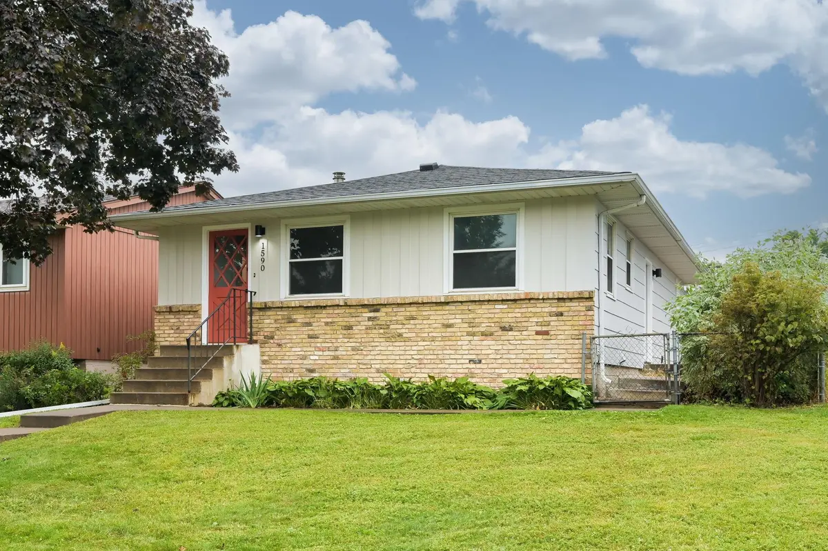 1590 Minnehaha AVE E, Saint Paul, MN 55106