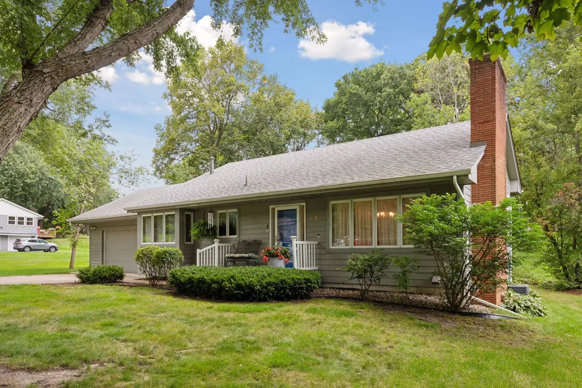 613 Kingsview LN N, Plymouth, MN 55447