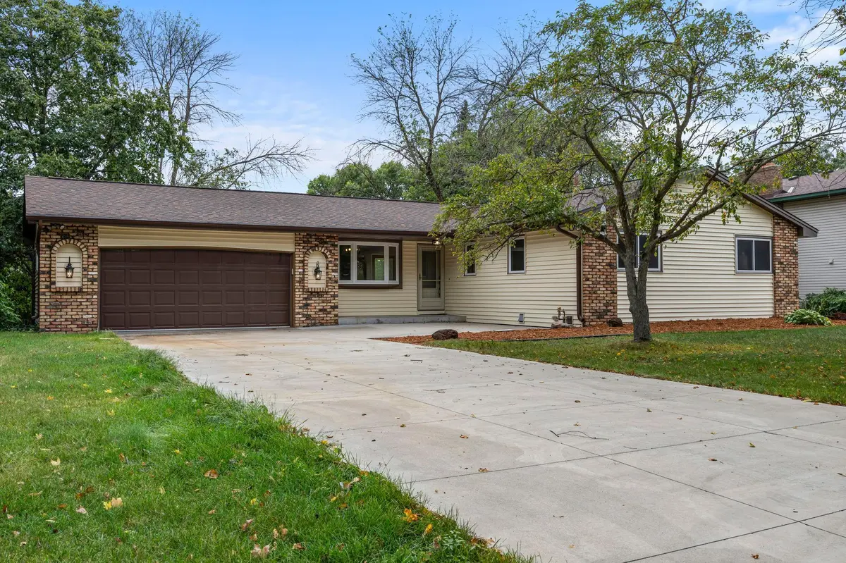 154 108th AVE NW, Coon Rapids, MN 55448