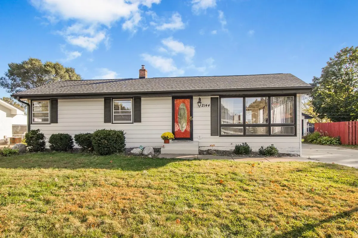 2144 Mesabi AVE, North Saint Paul, MN 55109