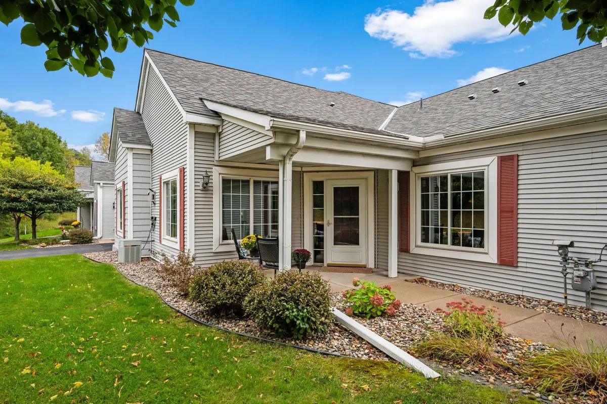 186 Emerson AVE E, West Saint Paul, MN 55118
