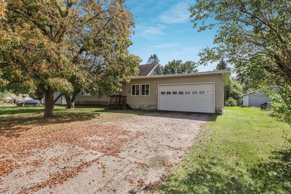 200 Soo AVE W, Almena, WI 54805