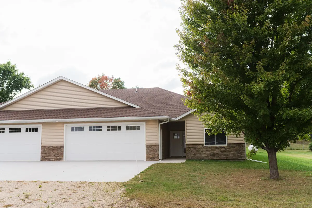 347 5th AVE NE, Mazeppa, MN 55956