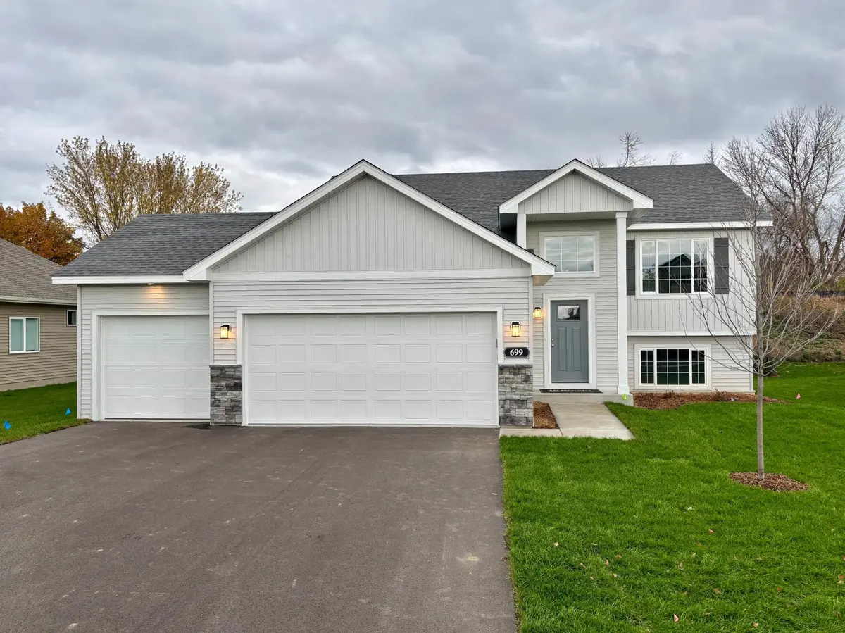 699 Mallard ST NE, Hanover, MN 55341