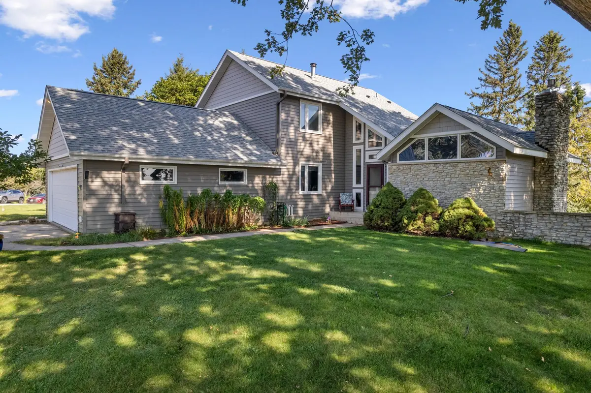 1376 Skyline DR, Winona, MN 55987