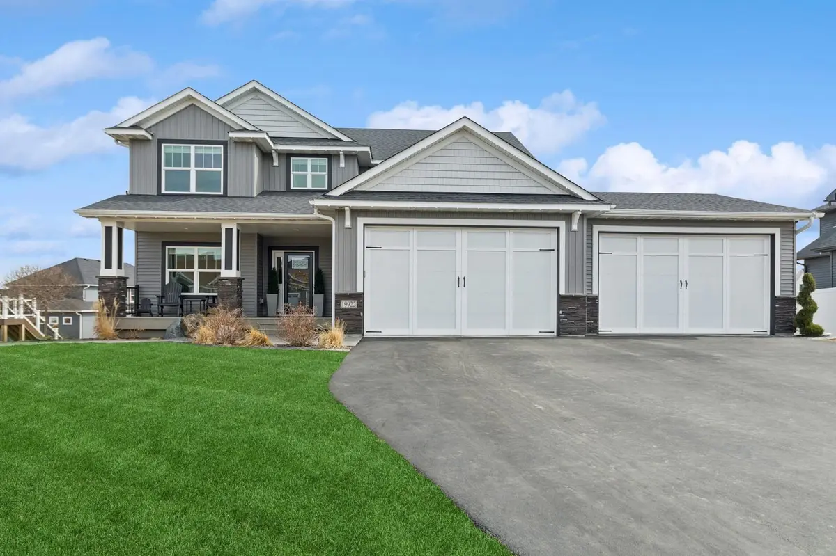 19922 Harrisburg WAY, Lakeville, MN 55044