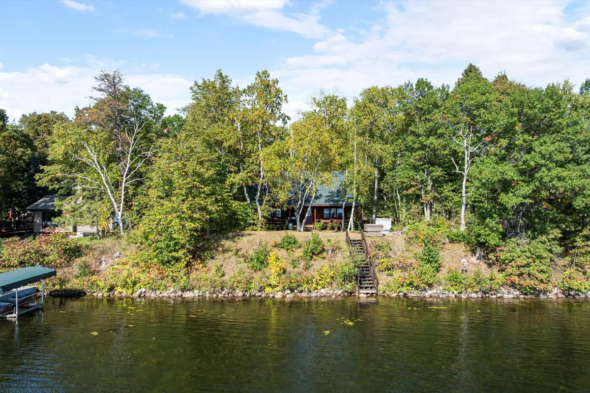 8441 N Clamshell LN, Pequot Lakes, MN 56472