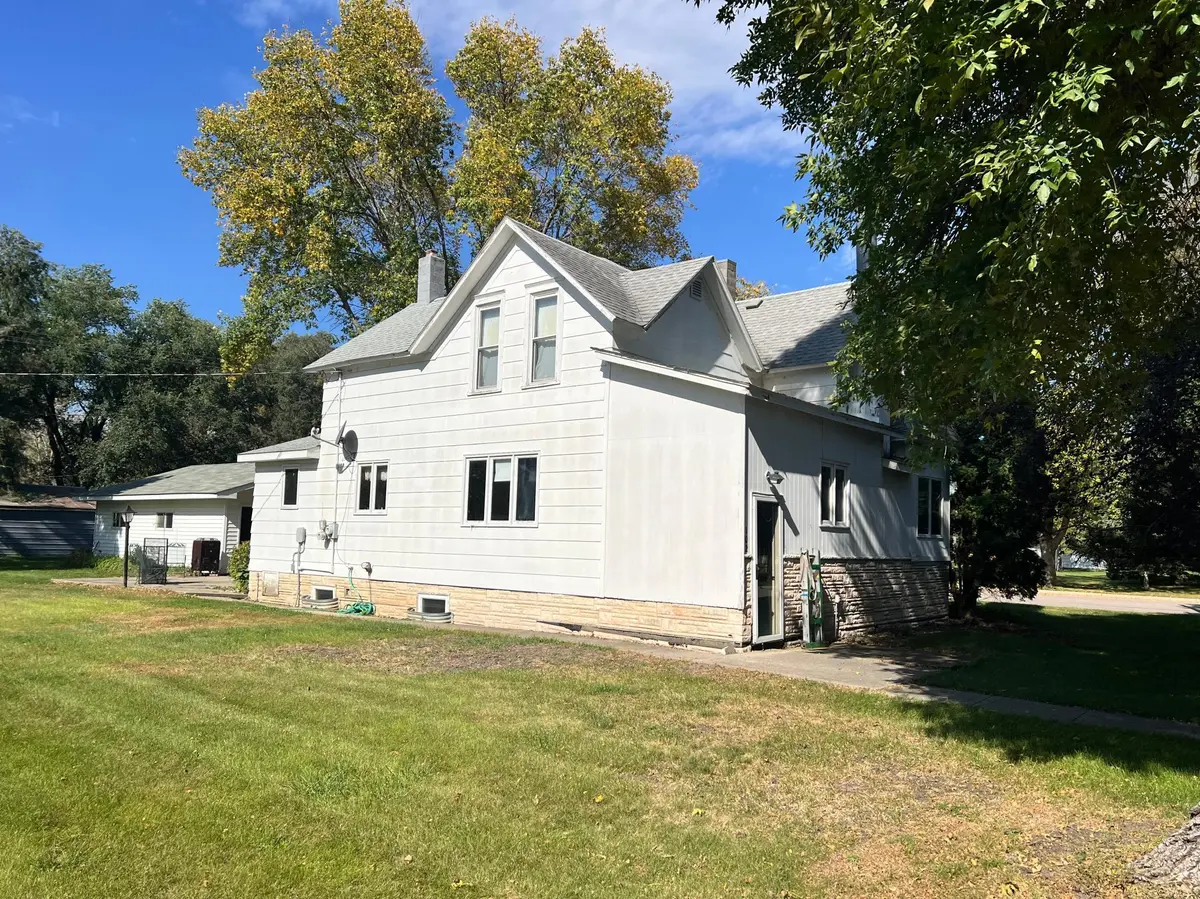 102 3rd AVE, Bellingham, MN 56212