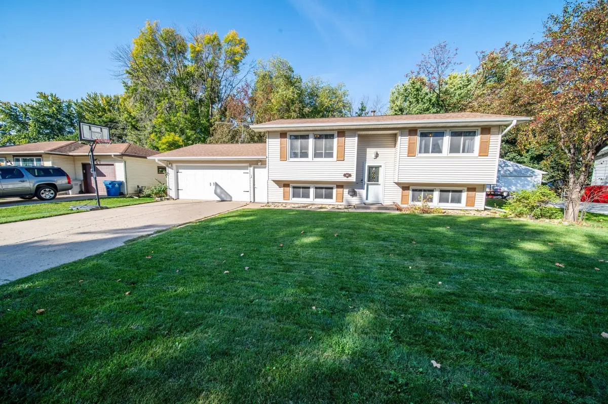 307 5th Avenue NE, Kasson, MN 55944