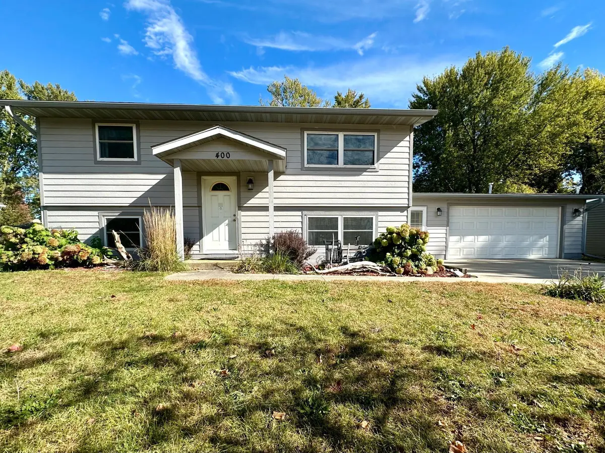 400 8th AVE NW, Kasson, MN 55944