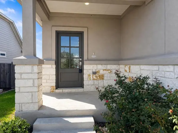 366 Papaya DR, Buda, TX 78610