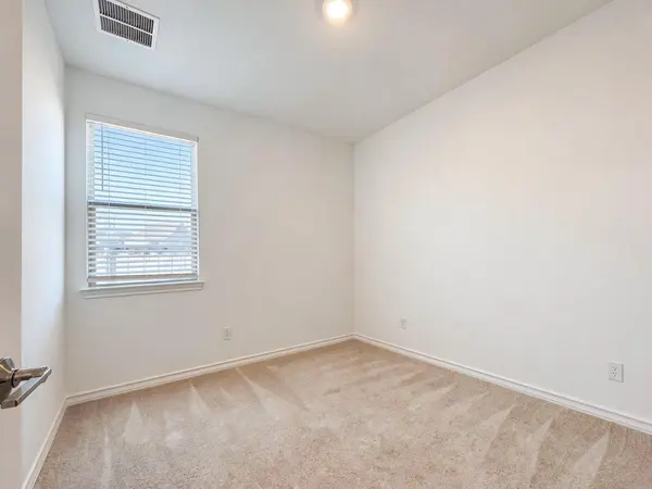 366 Papaya DR, Buda, TX 78610