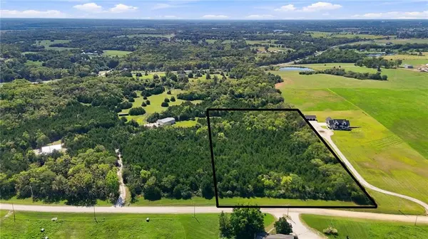0000 Mitchell RD, Tonganoxie, KS 66086