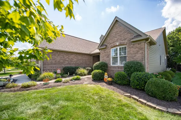 1385 Trescott DR, Westfield, IN 46074