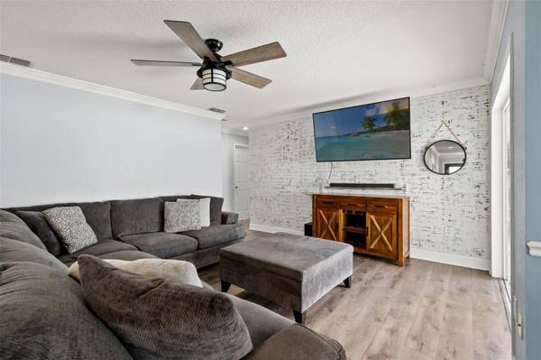11312 ROBERT DR., Seminole, FL, 33778 photo 9