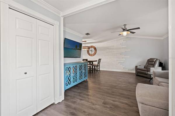 11312 ROBERT DR., Seminole, FL, 33778 photo 6