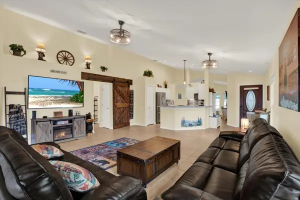 7123 48TH AVE E, Palmetto, FL 34221