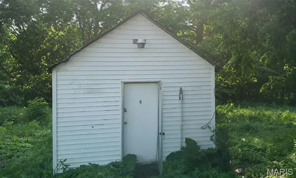 29277 State Highway D, La Belle, MO 63447