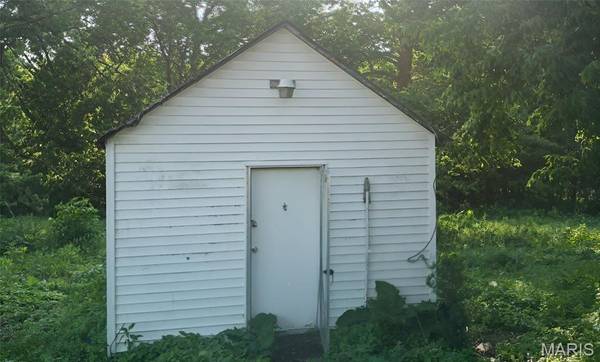 29277 State Highway D, La Belle, MO 63447