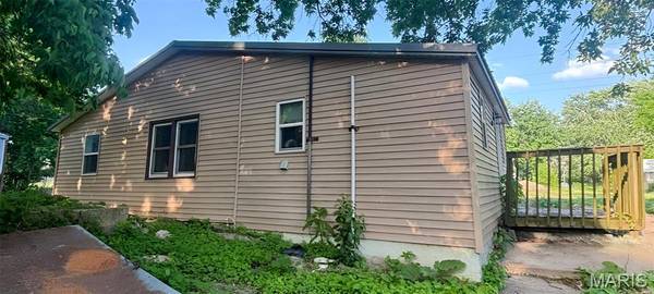 29277 State Highway D, La Belle, MO 63447