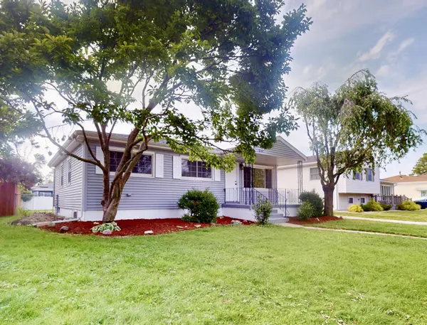 8144 Grace PL, Highland, IN 46322