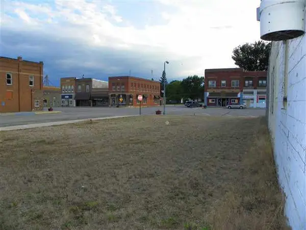 100 N Main ST, Sherburn, MN 56171