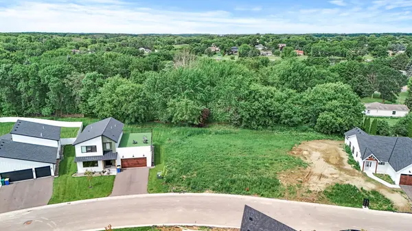 9968 14th CIR NE, Saint Michael, MN 55376
