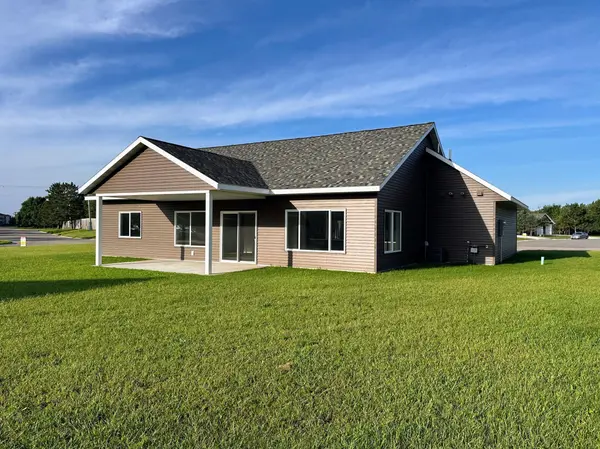 860 9th ST NW, Perham, MN 56573