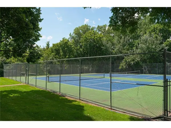 10451 Greenbrier RD #316, Minnetonka, MN 55305